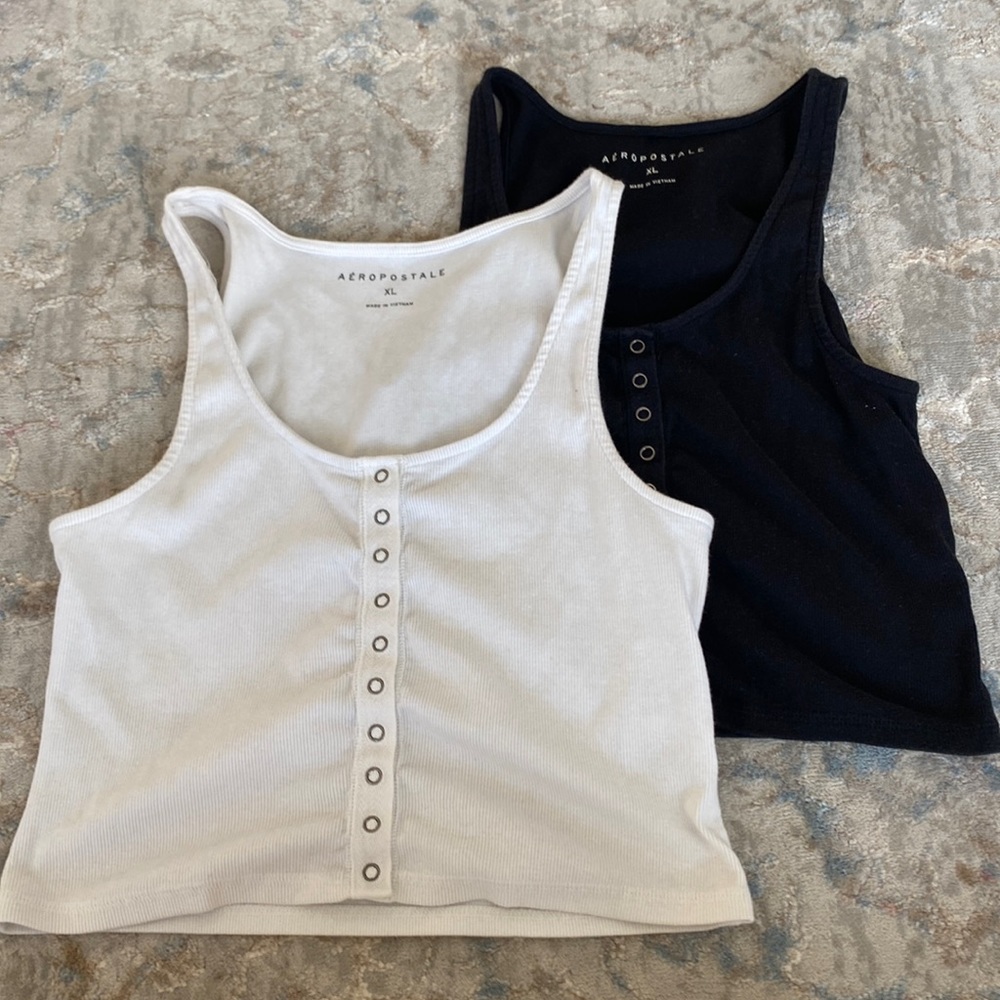 Aéropostale tops